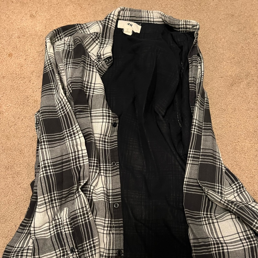 Start the new year off with some plaid! #ButtonUps #Casual